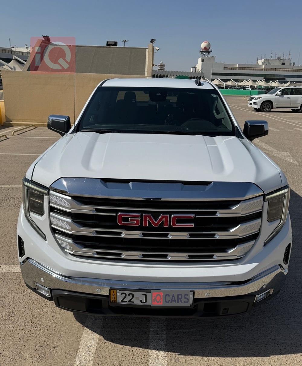 GMC Sierra